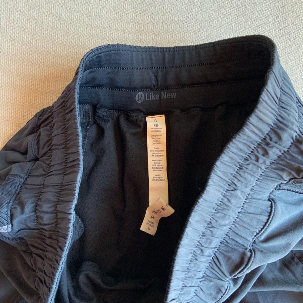 Lululemon Athletica Black size 8 Athletic Shorts - Picture 2 of 6